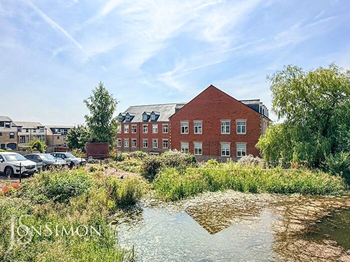 2 Bedroom Flat For Sale In Kerry Hill, Hawkshaw, Bury, BL8