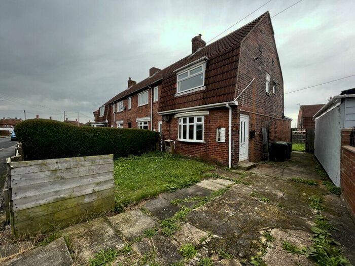 3 Bedroom Semi-Detached House To Rent In Hessewelle Crescent Haswell, DH6