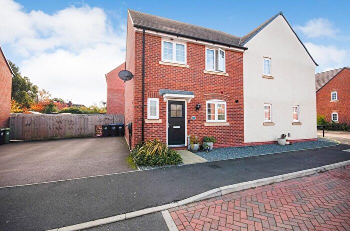 3 Bedroom Semi-Detached House For Sale In Arnold Drive, Cawston, Rugby, CV23