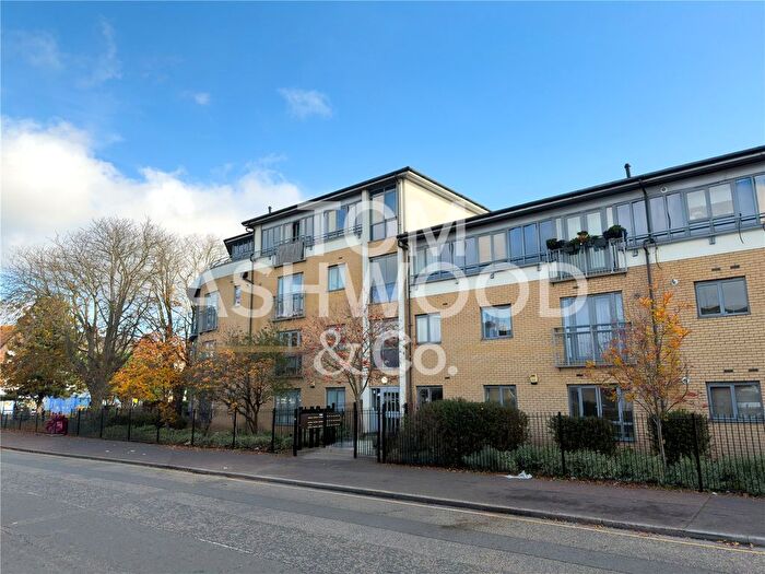 2 Bedroom Flat For Sale In The Fanshawe, Gale Street, Dagenham, RM9