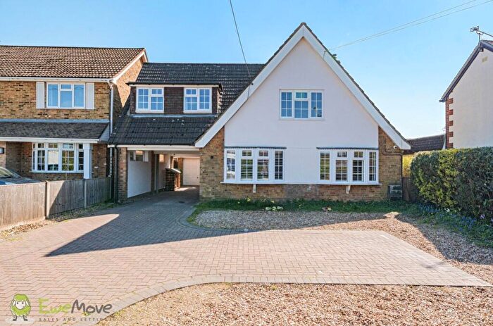 3 Bedroom Detached House For Sale In Silchester Road, Pamber Heath, Tadley, Hampshire, RG26