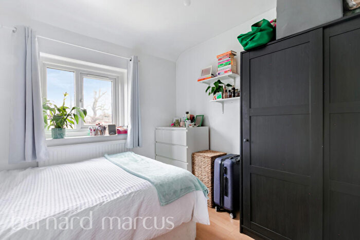 3 Bedroom Flat To Rent In London Road, Mitcham, CR4