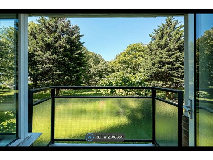 2 Bedroom Flat To Rent In Wilkins House, London, SW1V