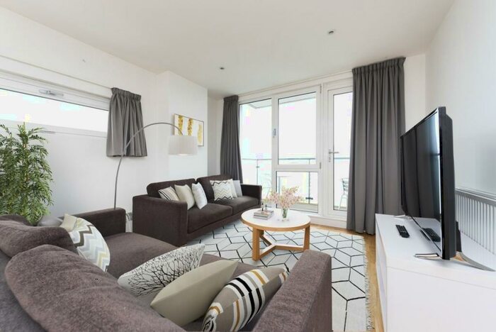 3 Bedroom Apartment To Rent In Stratford High Street Stratford, E15
