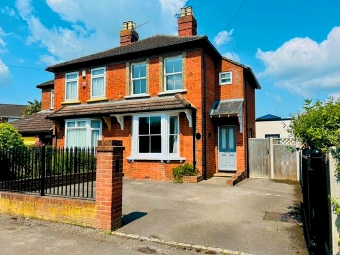 3 Bedroom House To Rent In Belmont Crescent, Maidenhead, SL6