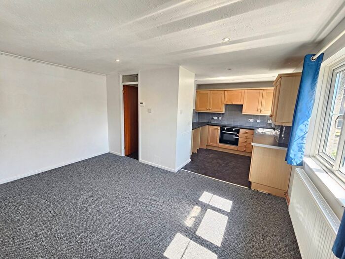 Studio To Rent In Ellenswood Close, Maidstone, ME15