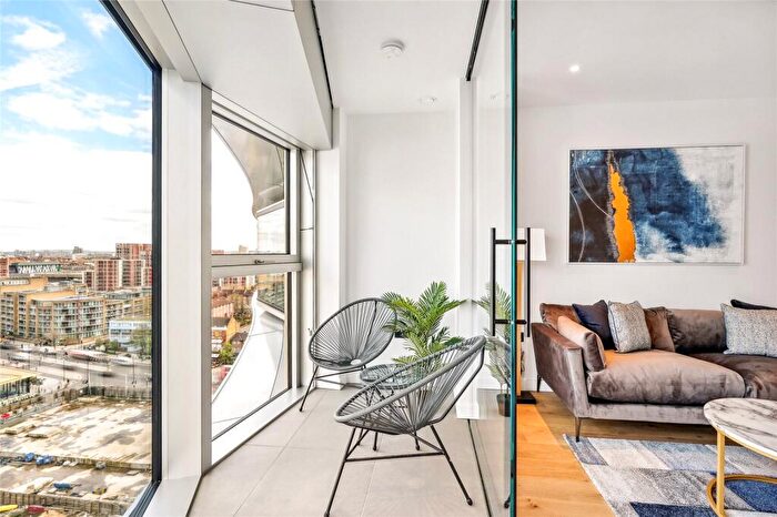 1 Bedroom Apartment To Rent In Electric Boulevard, London, SW11