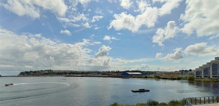 2 Bedroom Flat To Rent In Pendeen House, Ferry Court, Cardiff, CF11