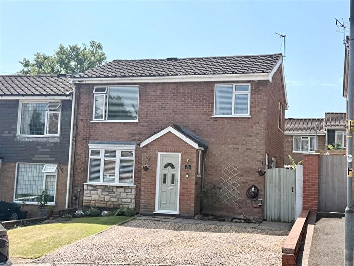 3 Bedroom End Of Terrace House For Sale In May Lane, Hollywood, Birmingham, B47
