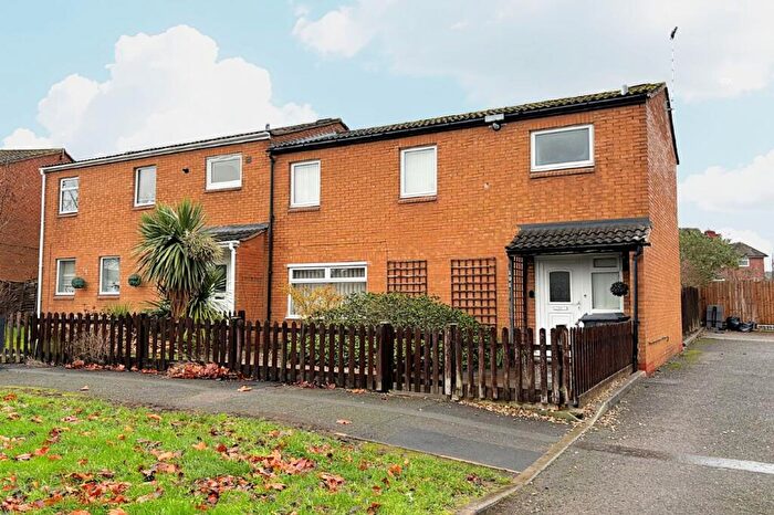 3 Bedroom Semi-Detached House For Sale In Pendlebury Drive, Leicester, LE2