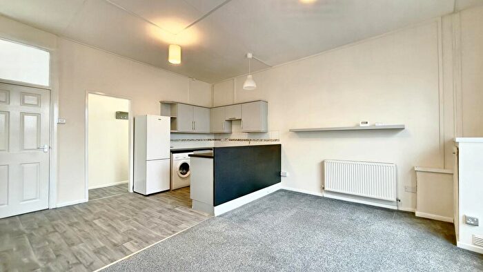 1 Bedroom Flat To Rent In Flat Victoria Square, High Street, Holywell, CH8