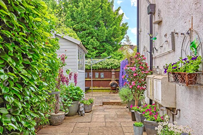 1 Bedroom Apartment For Sale In High Street, Brentwood, CM14