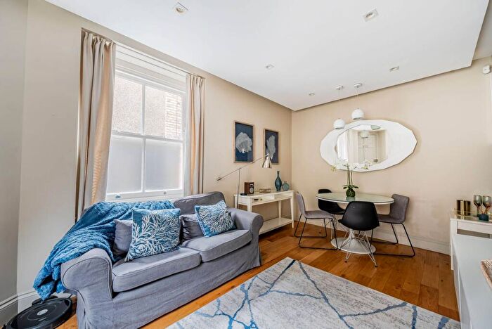 2 Bedroom Flat To Rent In Drayton Gardens, Chelsea, London, SW10