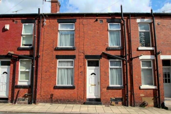 1 Bedroom Terraced House To Rent In Woodville Terrace, Horsforth, Leeds, LS18