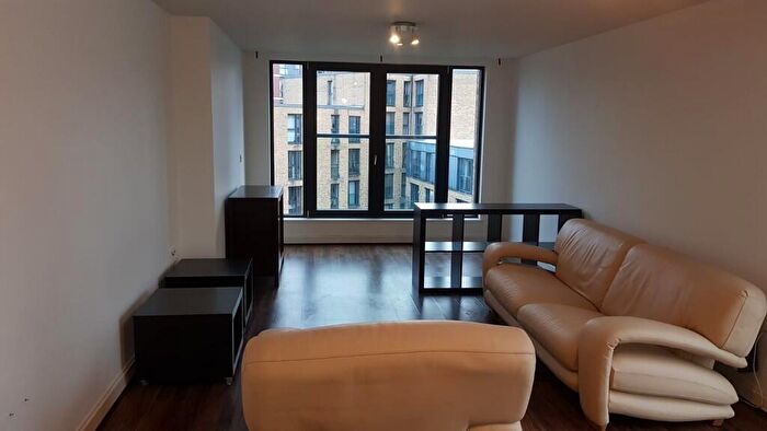 2 Bedroom Apartment To Rent In Southside, St Johns Walk, B5