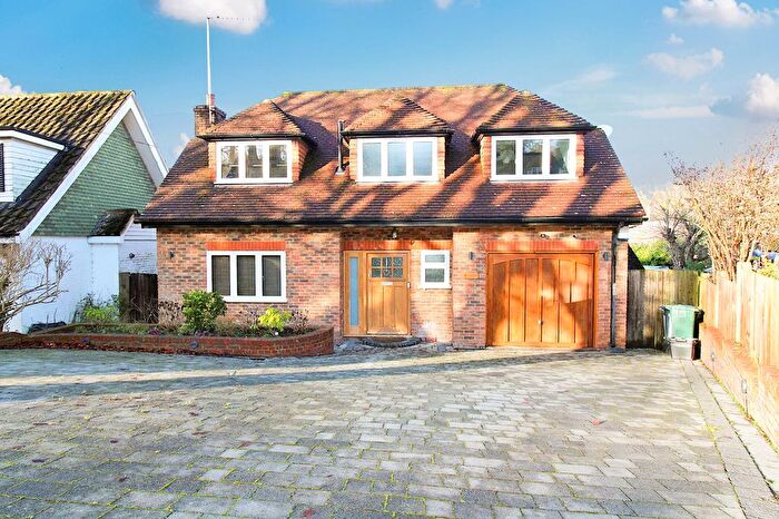4 Bedroom Detached House For Sale In Stagbury Avenue, Chipstead, Coulsdon, CR5