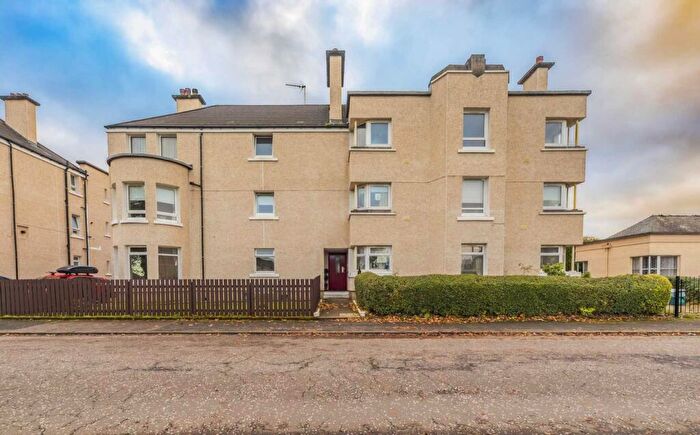 2 Bedroom Flat To Rent In Lomond Avenue, Renfrew, PA4