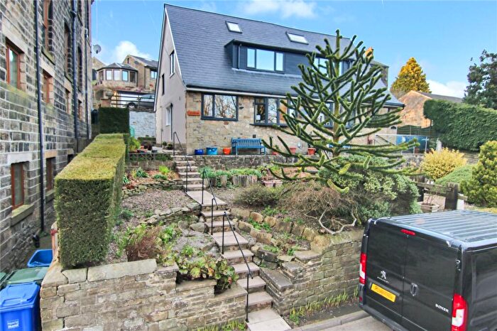 3 Bedroom Semi Detached House For Sale In Ickornshaw, Cowling, BD22