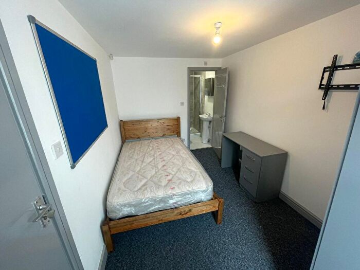 6 Bedroom House To Rent In Exeter Road, Selly Oak, Birmingham, West Midlands, B29