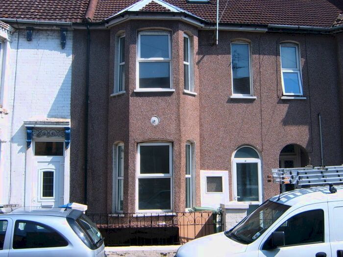 4 Bedroom Terraced House To Rent In Strode Crescent, Sheerness, ME12