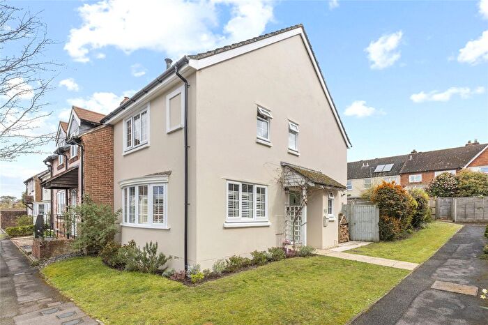 3 Bedroom End Terrace House For Sale In Barlavington Way, Midhurst, West Sussex, GU29