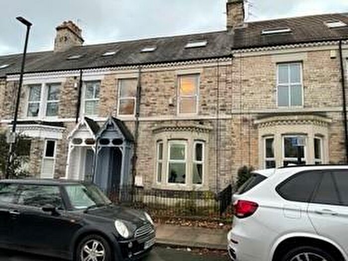 6 Bedroom Terraced House To Rent In Holly Avenue, Jesmond, Newcastle Upon Tyne, NE2