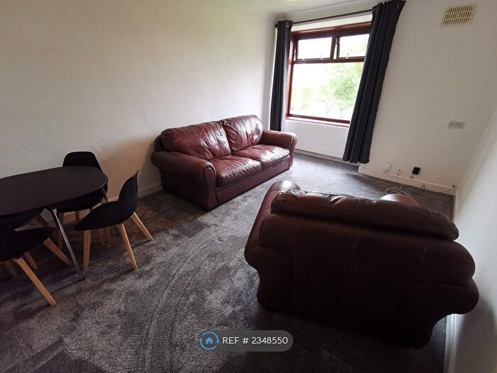 2 Bedroom Flat To Rent In Carrick Knowe Hill, Edinburgh, EH12