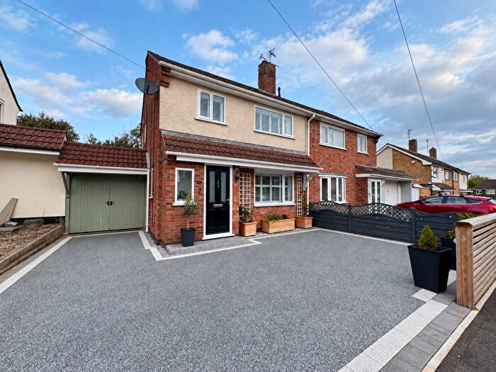 3 Bedroom Semi-Detached House For Sale In Reed Pool Close, Countesthorpe, Leicester, LE8
