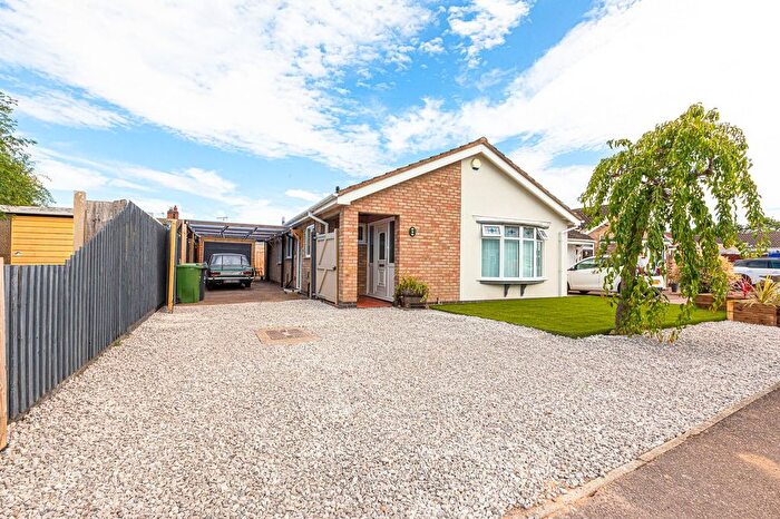 2 Bedroom Bungalow For Sale In Yeomans Dale, East Goscote, Leicester, LE7