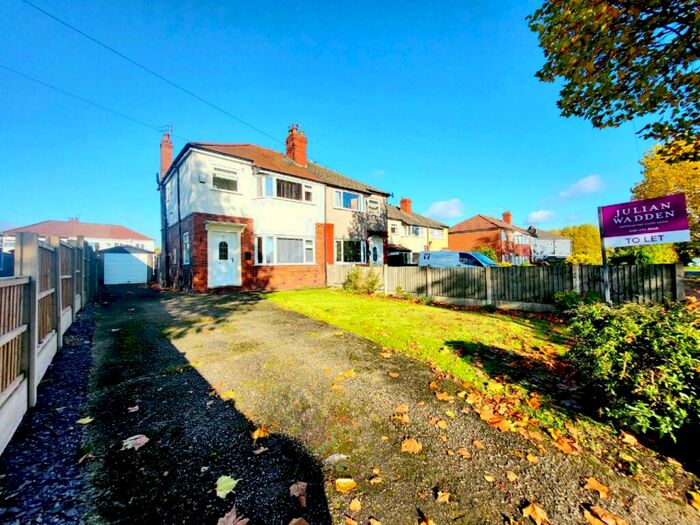 3 Bedroom Semi-Detached House To Rent In Hillcrest Road, Stockport, Greater Manchester, SK2