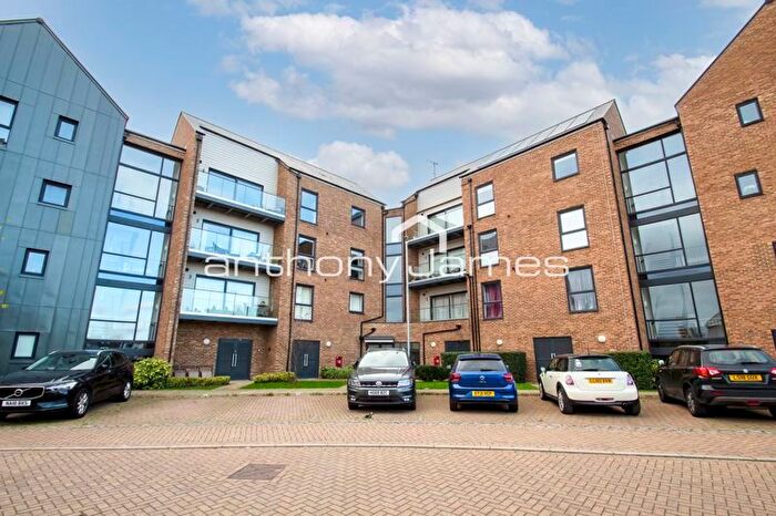 2 Bedroom Flat To Rent In Havelock Drive, Greenhithe, DA9