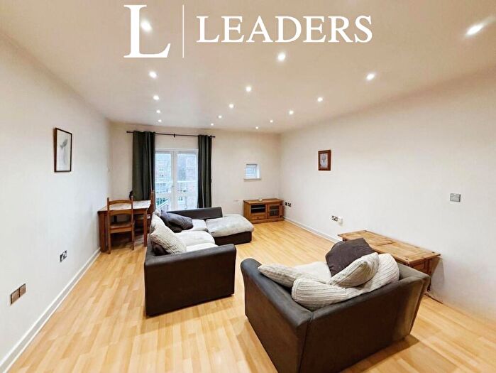 2 Bedroom Apartment To Rent In Gloucester Square, Southampton, SO14