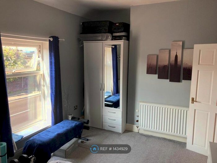 2 Bedroom Terraced House To Rent In Bolton Road, Atherton, Manchester, M46