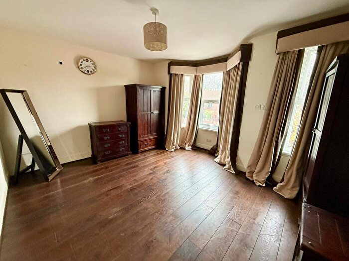 3 Bedroom Terraced House To Rent In Harrow Road, E11