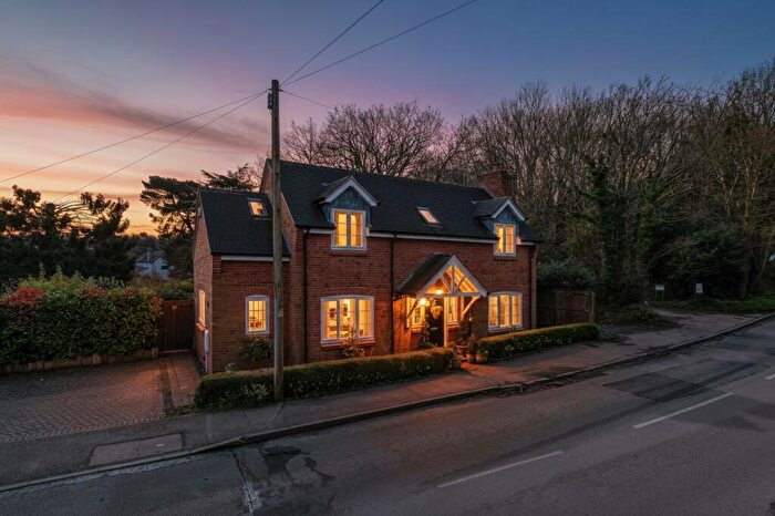 3 Bedroom Detached House For Sale In Beacon Hill, Rednal, B45