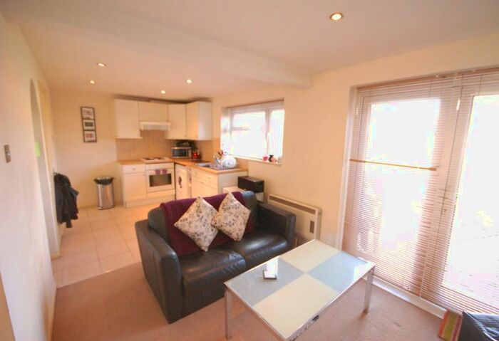 1 Bedroom Apartment To Rent In Tern Close, Reading, RG30