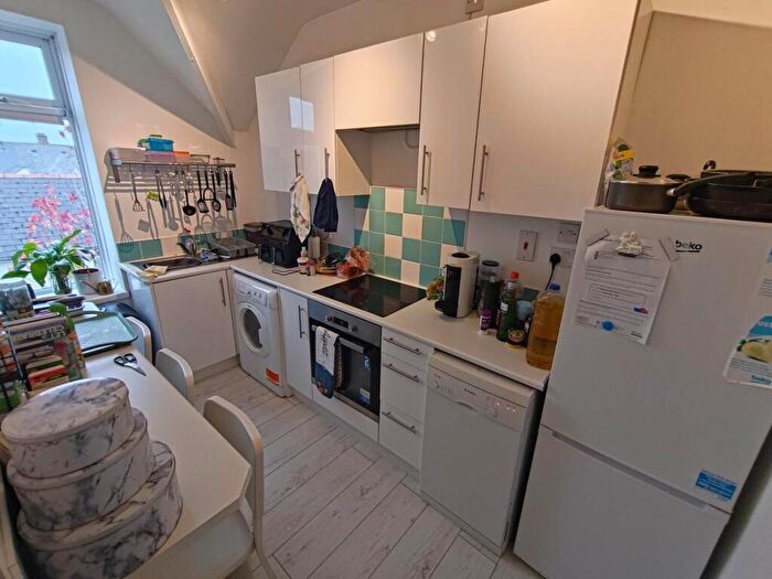 1 Bedroom Flat To Rent In Violet Row, CF24