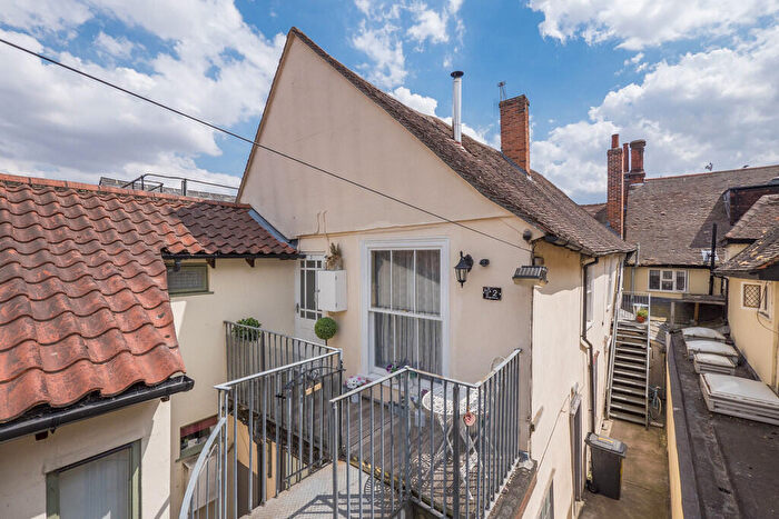 2 Bedroom Apartment For Sale In Sudbury, Suffolk, CO10