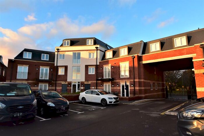 1 Bedroom Apartment To Rent In New Lane, Havant, PO9