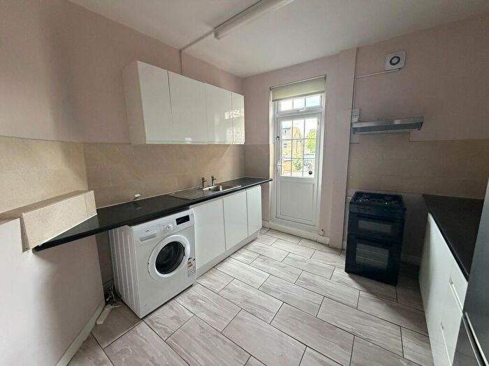 1 Bedroom Flat To Rent In High Street, E17