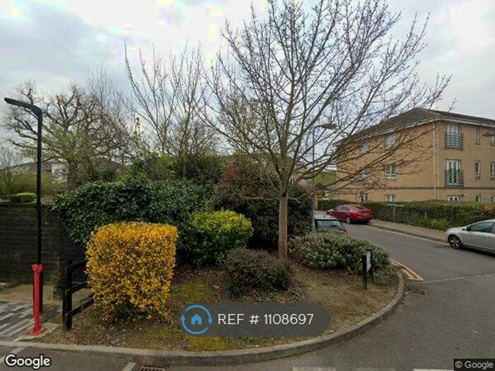 2 Bedroom Flat To Rent In Sovereign Heights, Colnbrook, SL3