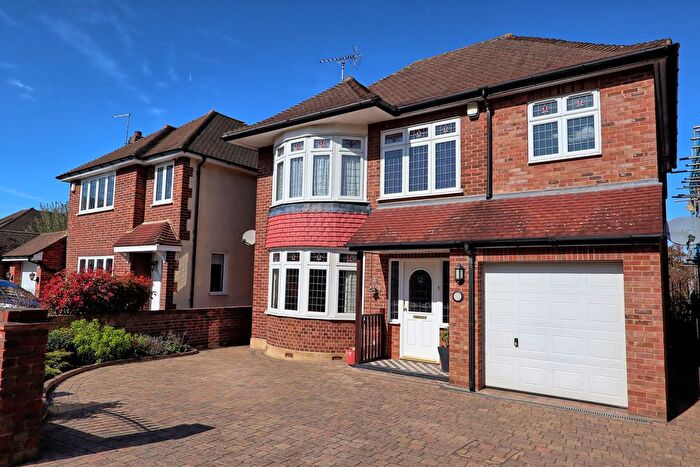 5 Bedroom Detached House For Sale In Elmdene Avenue, Hornchurch, RM11