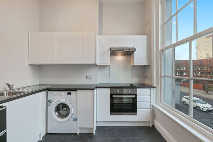1 Bedroom Flat To Rent In Old Kent Road, Bermondsey, London, SE1
