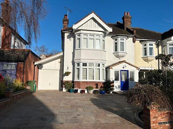 4 Bedroom Semi Detached House For Sale In Deyncourt Gardens, Upminster, Essex, RM14