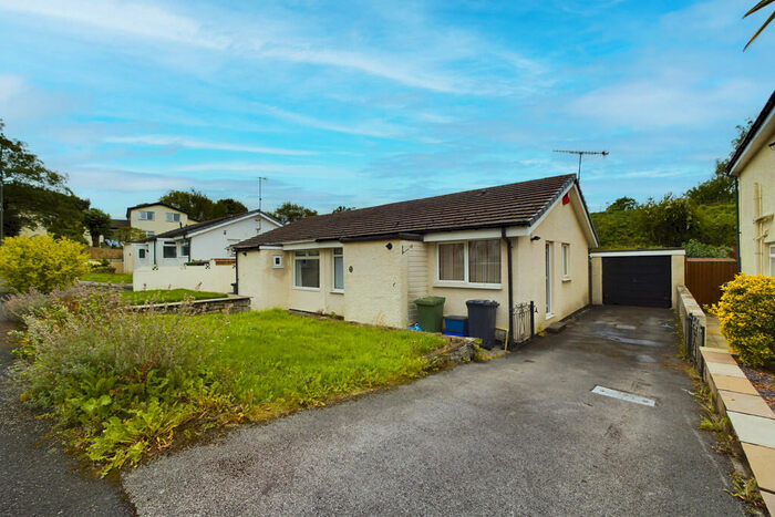 2 Bedroom Semi-Detached Bungalow To Rent In Willow Drive, Kendal, Cumbria, LA9