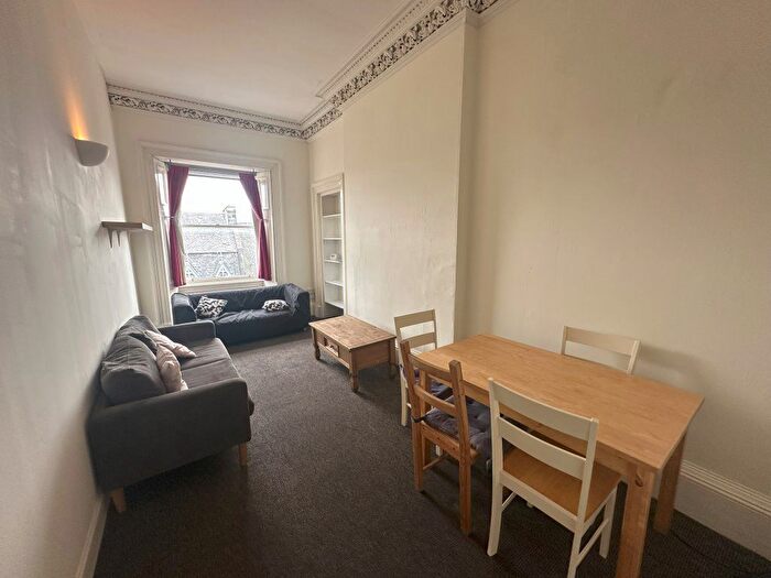 3 Bedroom Flat To Rent In Lauriston Place, Edinburgh, Edinburgh, EH3
