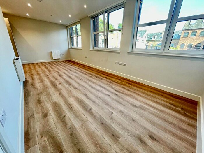 2 Bedroom Flat To Rent In Richmond House, - Richmond Hill, Bournemouth, Dorset, BH2