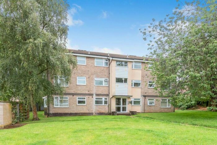 2 Bedroom Flat For Sale In Banks Walk, Bury St. Edmunds, IP33