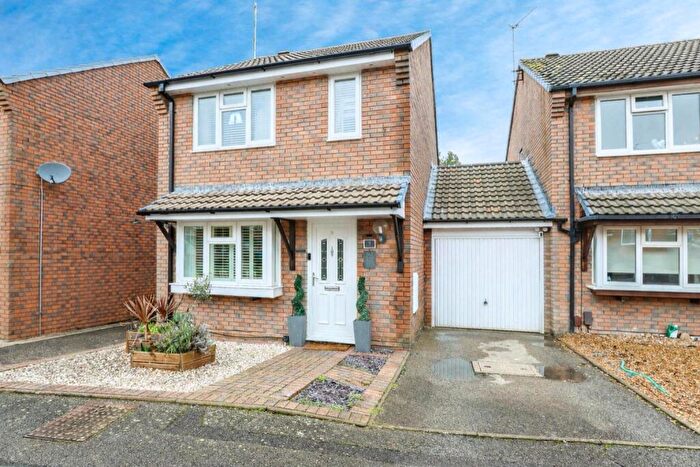 3 Bedroom Link Detached House For Sale In Hooke Close, Canford Heath, Poole, Dorset, BH17
