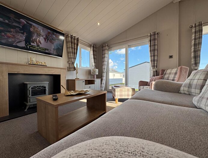 2 Bedroom Lodge For Sale In Two Bed Willerby Heathfield Lodge, Pevensey Bay Holiday Park, Pevensey Bay, Eastbourne, East Sussex, BN24